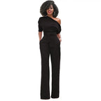 Eleganter Damen-Jumpsuit mit einer freien Schulter und Gürtel