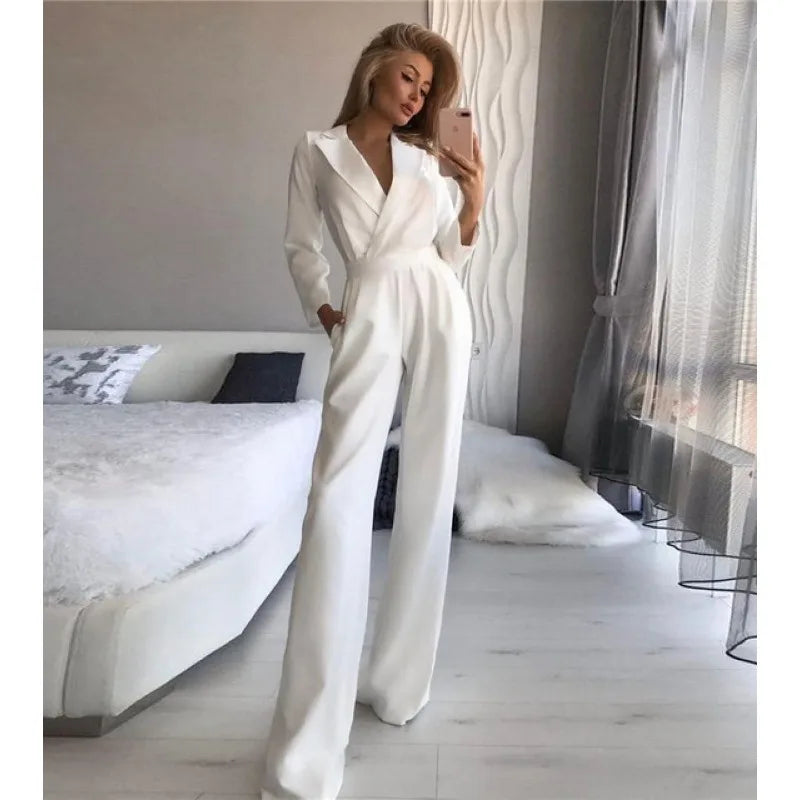 Eleganter Damen-Jumpsuit mit weitem Bein und Kragen